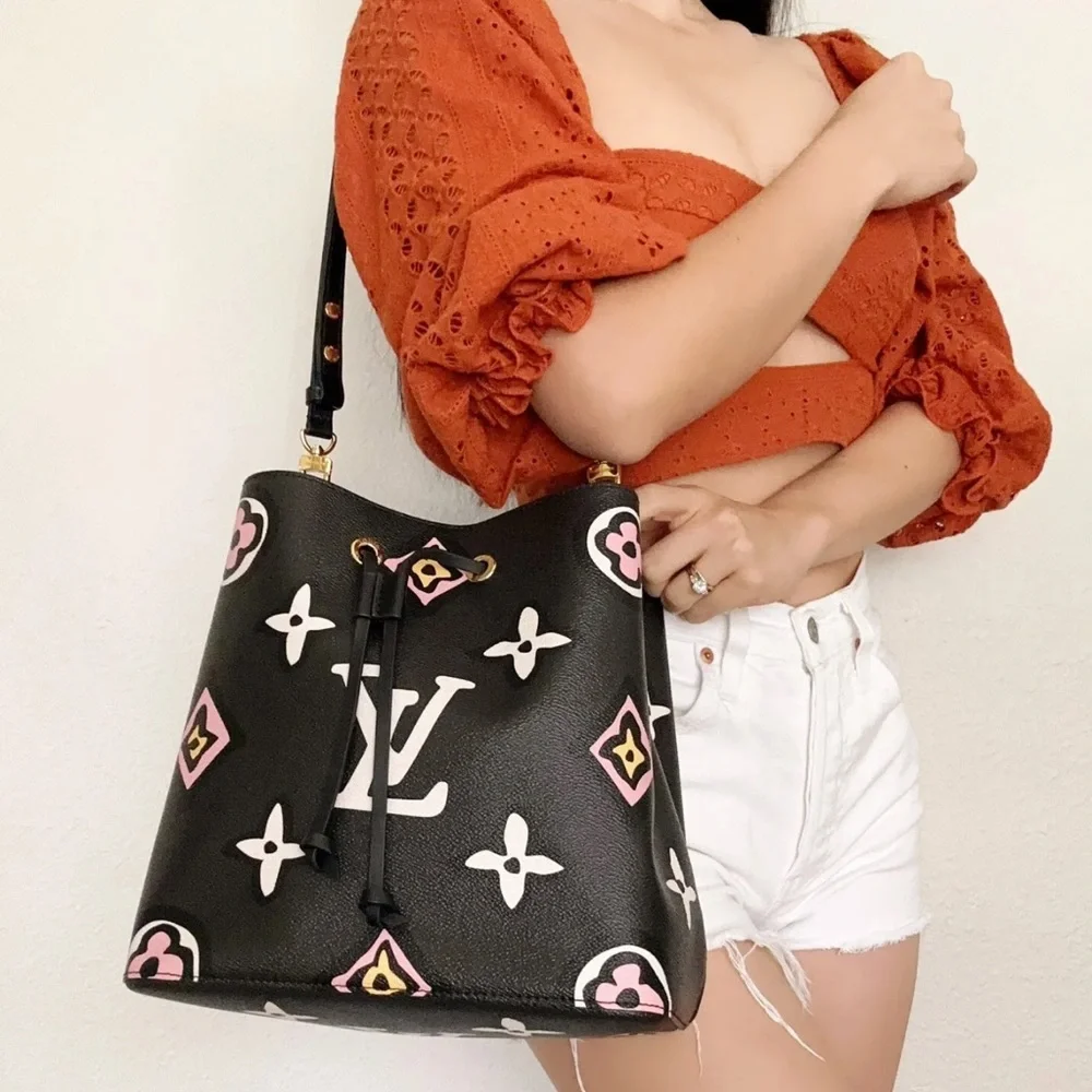 Louis Vuitton Neo Noe Black Bucket Bag Wild at Heart Giant Monogram MK Leopard - Picture 2 of 11